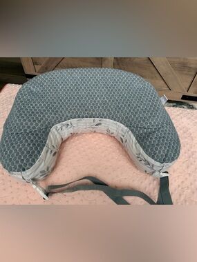 Boppy Best Latch Breastfeeding/ Nursing Support Pillow